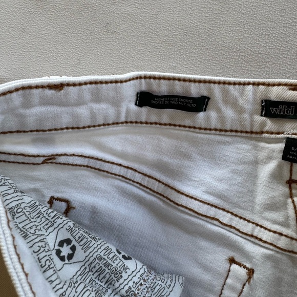 Wild Fable Women Tan Super High Rise Rolled Cuff  Mom Jean Shorts Size 6/28R - Picture 4 of 6
